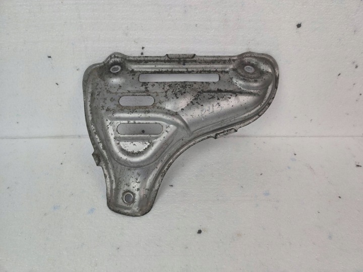 Couverture tablier moteur Collecteur échappement occasion Toyota Prius Positif 2015