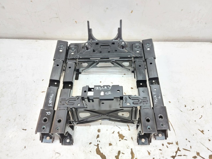 TESLA MODEL Y 2024r maniglie fissaggio sedili Supporto 1490675-33-D-JLK01
