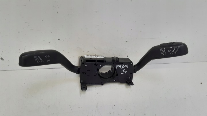 Commodo essuie glace 7H0953503GF Skoda Fabia II 1,4 16V