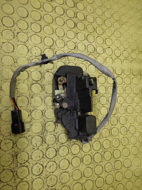 KIA CARENS de la Serrure Portière Droite Avant