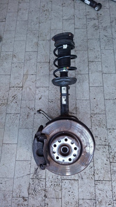 zavěšení mcpherson otoč předek strana levá VW Touran III 5QA413031AB