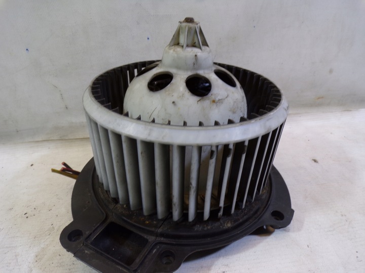 réchauffement alimentation d'air ventilateur RENUALT ESPACE 4 IV 52492209 (3)