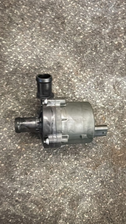 2780. Pompe eau moteur auxiliaire VW 3WA965567B