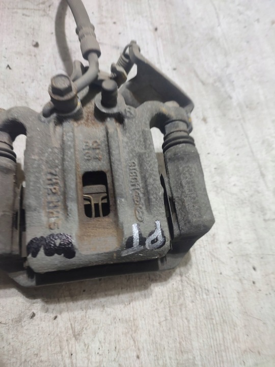 Hyundai Kona and 2018 rear part side right caliper