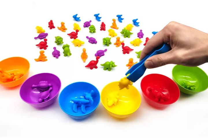 COLORFUL DINOSAURS MONTESSORI FIGURINES FOR LEARNING 56e Product type set