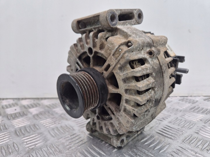 Mercedes Sprinter W907 W910 alternator OM651.958 A0009068404