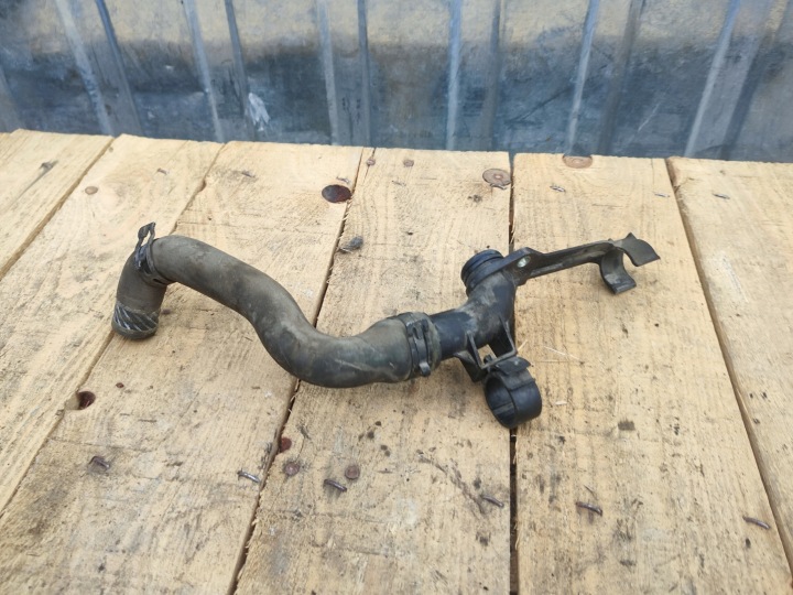 Tubazione d’acqua WODNY MERCEDES W203 W204 1.8 Compressore 271.946 A2712001352