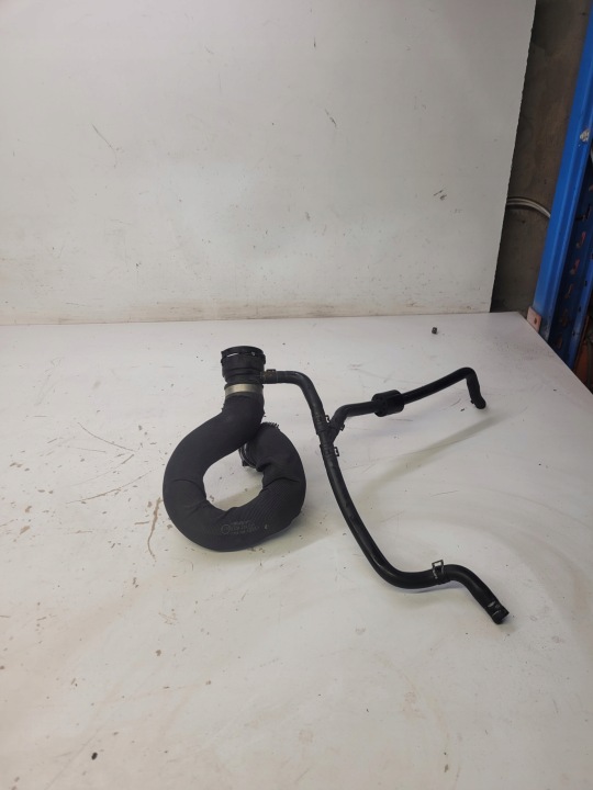 Schlauch Schlauch Rohr des Wassers AUDI 3.0 TFSI A6 C6 4F0121101F