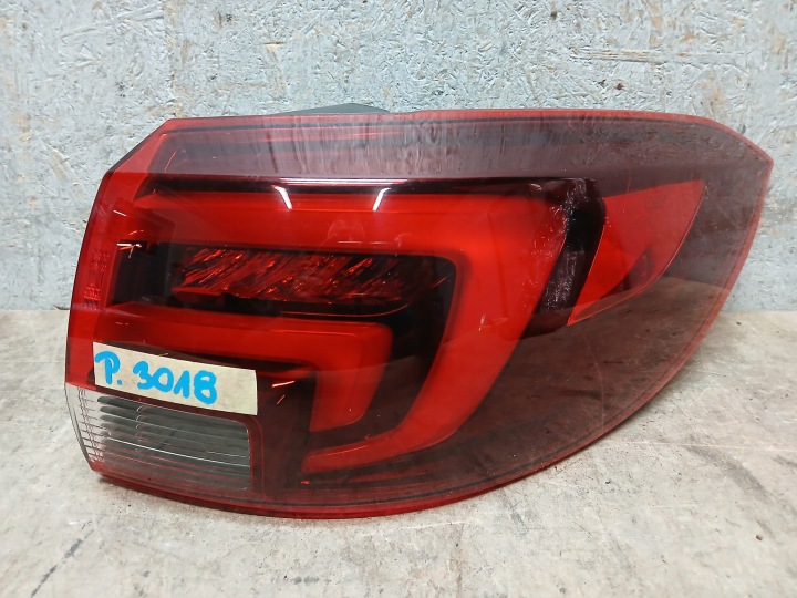 feu arrière droit OPEL ASTRA K V 5 KOMBI LED 15- 39077377