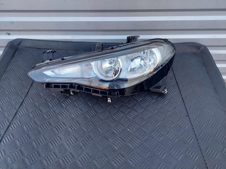 light front left front left 50547585 ALFA ROMEO GIULIA