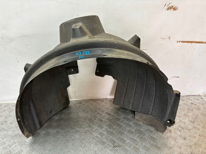 podblatník předek přední pravé BMW X3 E83