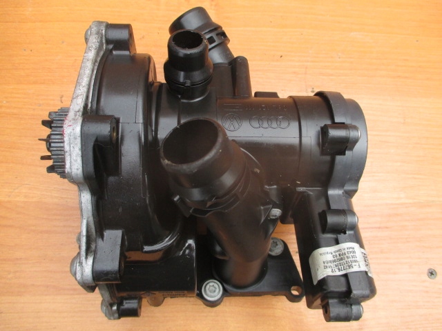 Kráľ vody VW AUDI 1.8 2,0 TFSI DO TERMOSTAT 06L121111M H J K P N 9