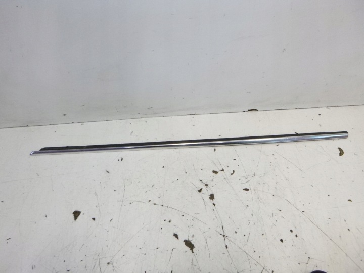 moulding door front left CHROM Skoda Superb and 01-08 dust