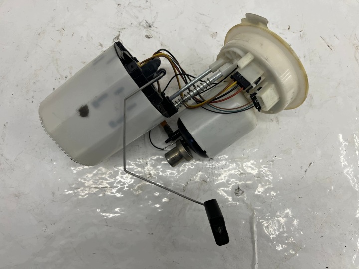 feed pump tanks Audi A6 C7 2.8 TFSI 4G0919051