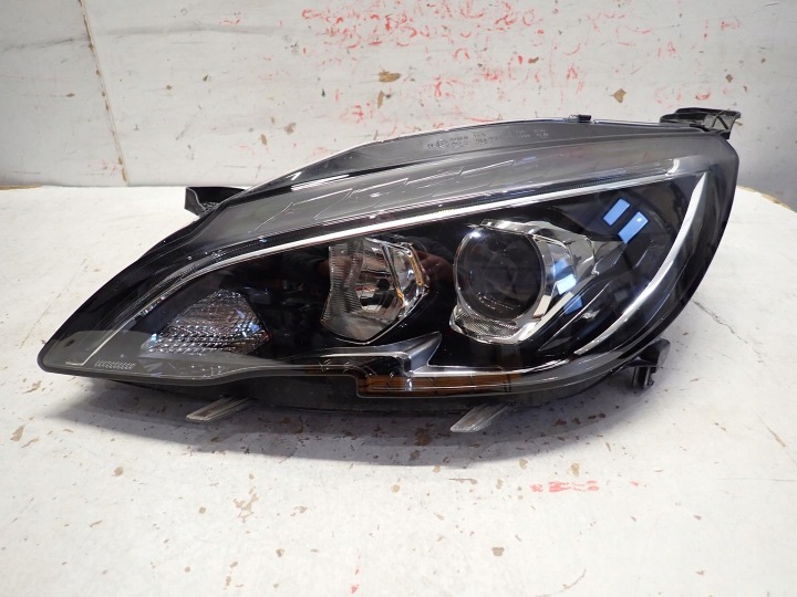 Feux phare Avant Avant Gauche PEUGEOT 308 T9 LIFT 2017- 9816990680