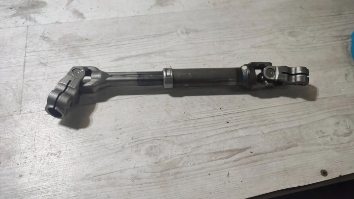 Toyota C-HR et 1.2 19r Joint homocinétique Arbre moteur Colonne de direction Volant