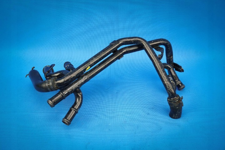 rohr wodna Audi A4 A5 A6 Q5 04L122157T 2.0TDI