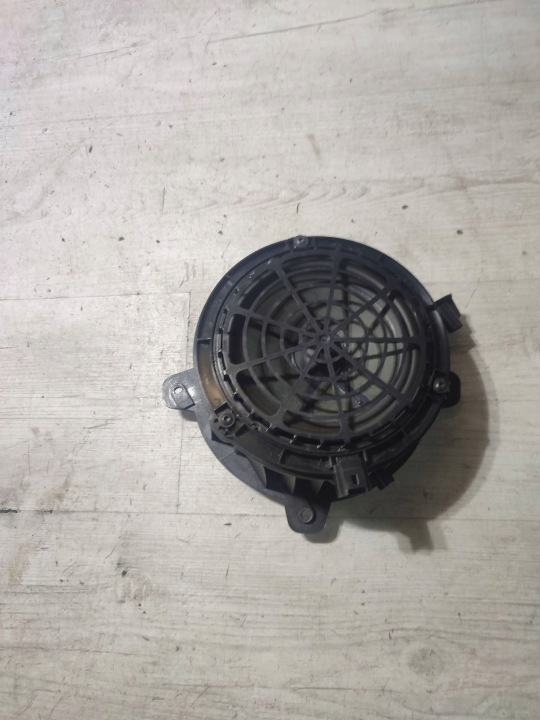 Peugeot 2008 II 2020 front side right speaker door przednich