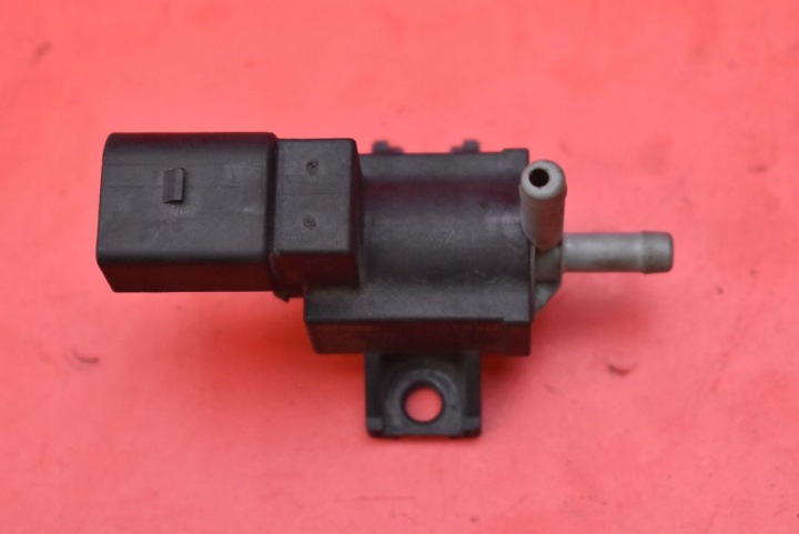 valve vacual 06F906283F 70047004 VW GOLF 6 VI 1.4 TSI 122 KM 08-15
