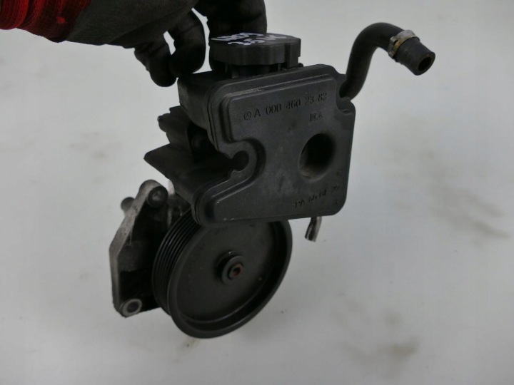 MERCEDES CLK W209 C209 SLK Moteur 3.5 272 Pompe direction assistée 0054661601