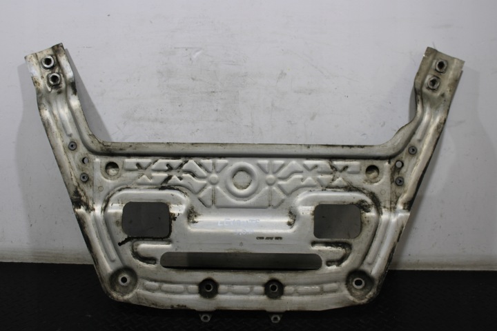 RINFORZO PARAURTI inferiore Ponte assale assale Traversa MASERATI LEVANTE M161