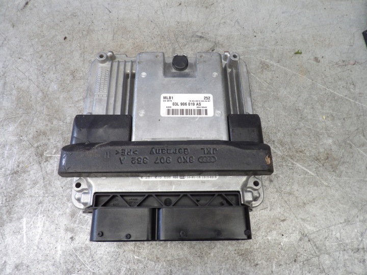 AUDI Q5 8R COMPUTER DES MOTORS 03L906019AS 8K0907352A