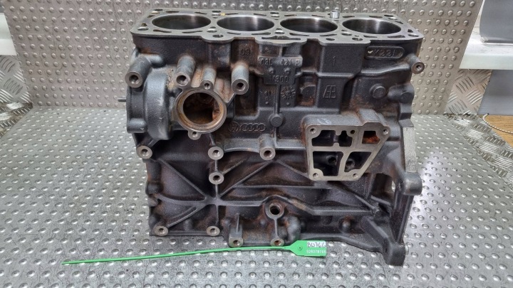 BLOK Moteur NOMINAL 03L021P CAY GOLF VI OCTAVIA II LEON II ROOMSTER 1.6TDI