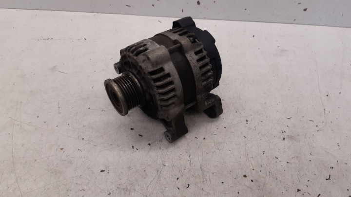 Alternator Opel Astra J kombi 1,4T