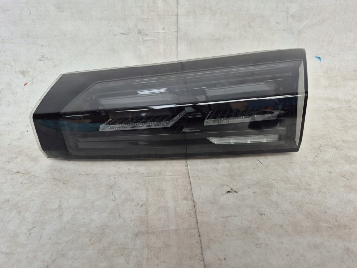 PEUGEOT 2008 II LIFT 23- Feux phare du capot Arrière Arrière Droit 9850438380