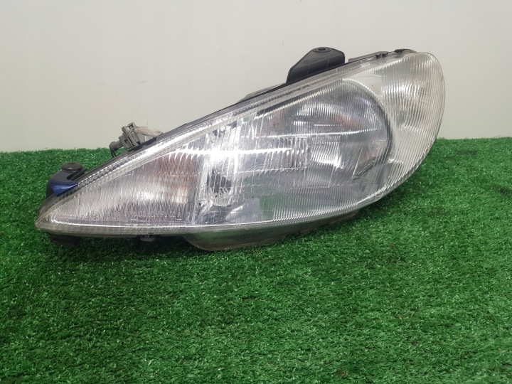 Feux phare Gauche Avant PEUGEOT 206 08-550-1120L