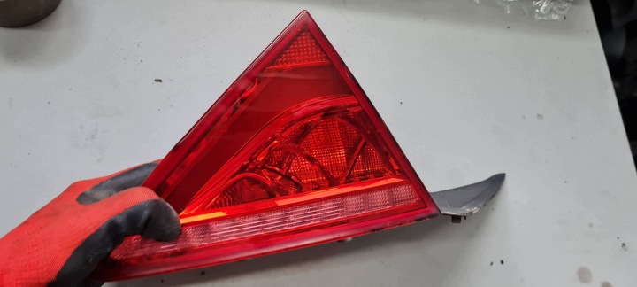 A7 4G S7 FANALE FARO sinistra sinistra posteriore del cofano SPORTBACK EUROPA 4G8945093