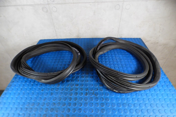 Dichtsatz Tür vorne links rechts DT11-V20530-AL FORD TRANSIT CONNECT II MK2