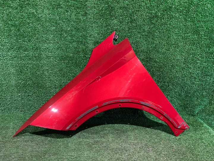 fender front left SEAT ARONA