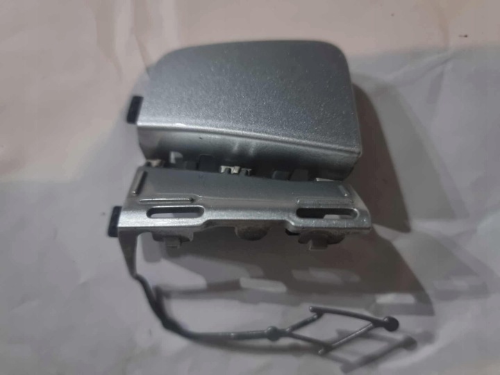 VW GOLV VIII 8 GTI -> Tappo gancio traino Paraurti Anteriore 5H0807241C