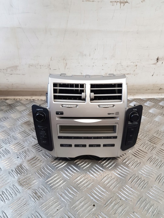 RADIO OE 86120-0D200 TOYOTA YARIS II 07R