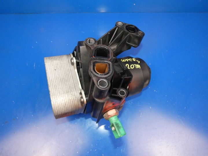 SKODA SUPERB III VW PASSAT B8 GOLF VII 2.0 TDI cover of a filter, oil
