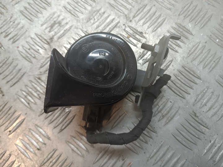 AUDI Q3 II F3 KLAKSON SYGNAL DZWIEKOWY Destra 83A951230