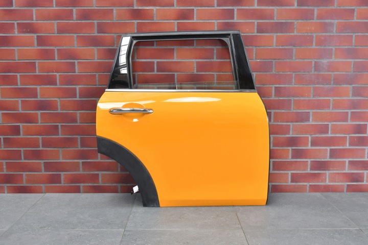 door right rear part rear. MINI COOPER F54 B70 VOLCANIC ORANGE