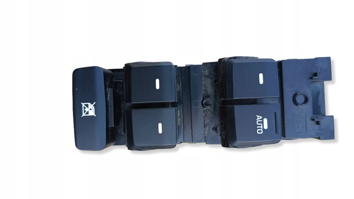 HYUNDAI I20 II PANEL switch button of the opening of the window 93570-C7110 UK