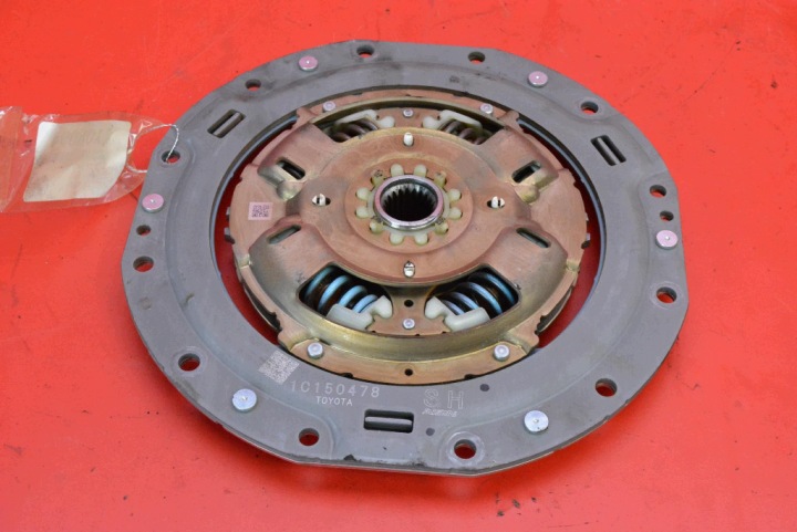 clutch disc 1C150478 TOYOTA YARIS 4 IV 1.5 VVT-iE HYBRID 91 KM 20-24