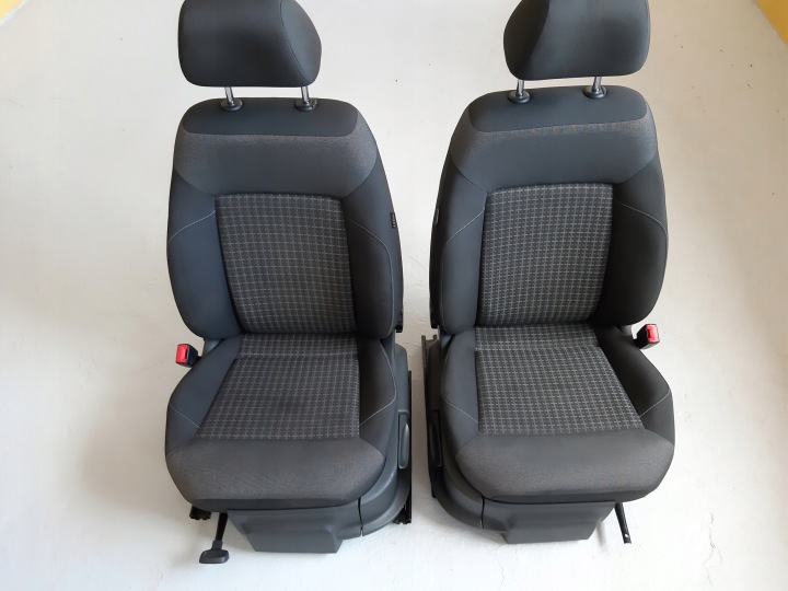 Sitz vorne vorne rechts VW POLO V 5