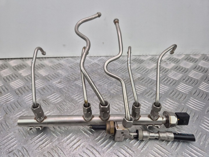 BMW 3 E90 E91 320i Conduit pieces tuyaux paliwowy 7562474 N43B20AA