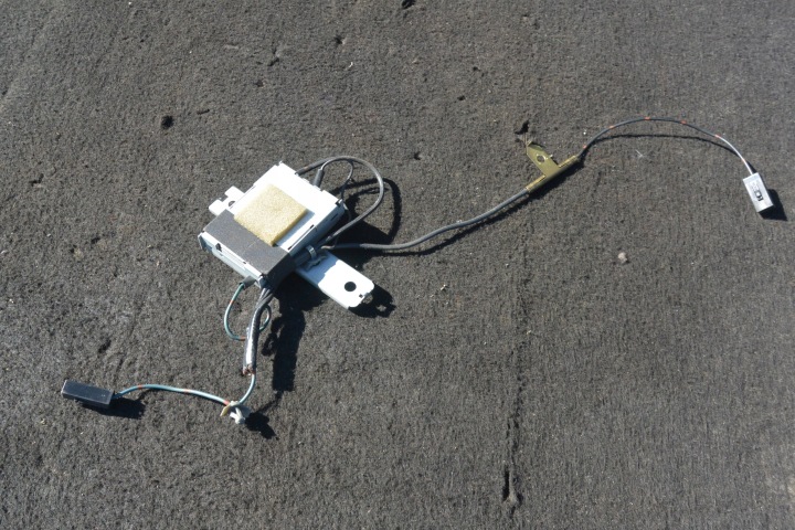 NISSAN MAXIMA A33 QX 00-05 ANTENA RADIA