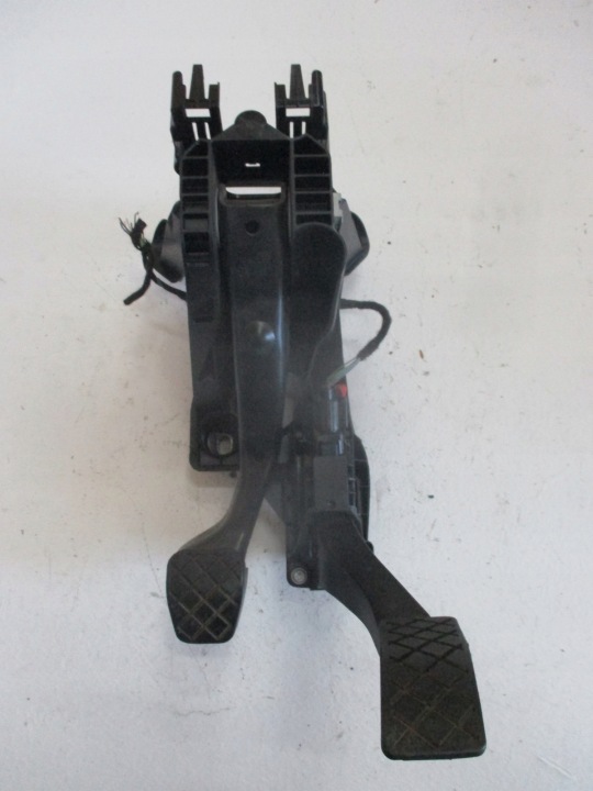 pedala gasa kočnice SEAT ATECA 5Q1721058DM