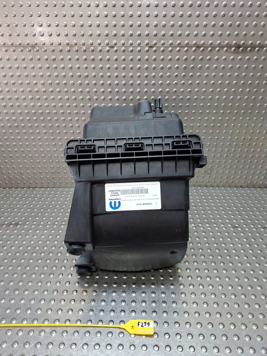 air filter housing DODGE JOURNEY FIAT FREEMONT 08- 2.4I 68060812AA