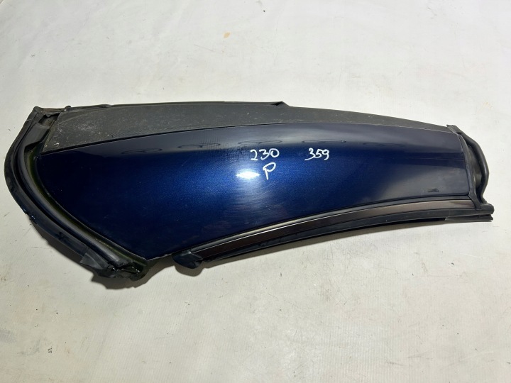 sloupek střechy boční pravý záď MERCEDES SL R230 W230 C359 359