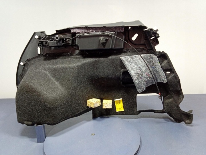 TOYOTA AURIS II LIFT 15-18 COMBI DIREITO TAPICERA BAGBER 64730-02200 6