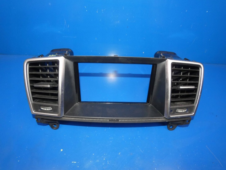 MERCEDES ML W66 RÁM MONITOR konzoli KRATKI klímy SRODKOWE