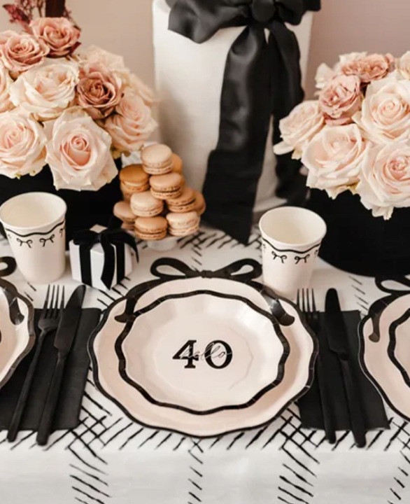 Тарілочки паперові HELLO 40 на день народження 18 см 6 шт. PARTYDECO — фото 2