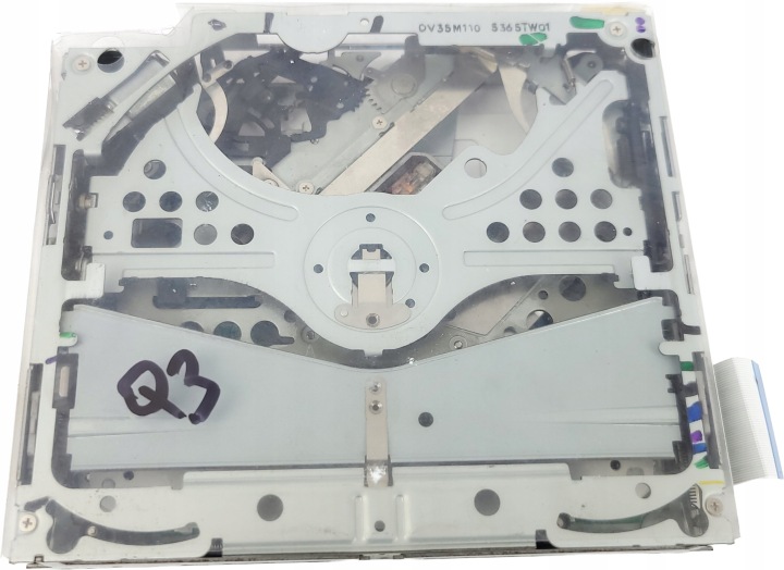 AUDI A4 B6 B7 A3 8P RNS-E NAPED Gestänge DVD Rechner LASER